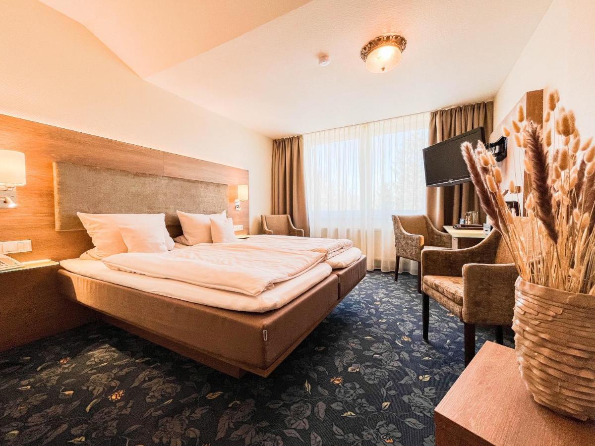 Hotel-Restaurant Vier Linden شتاده المظهر الخارجي الصورة