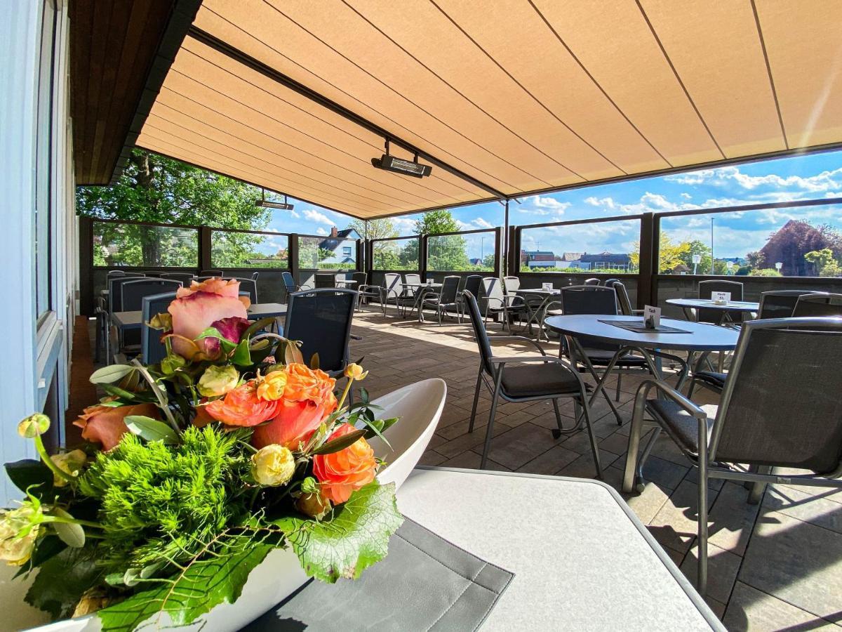 Hotel-Restaurant Vier Linden شتاده المظهر الخارجي الصورة