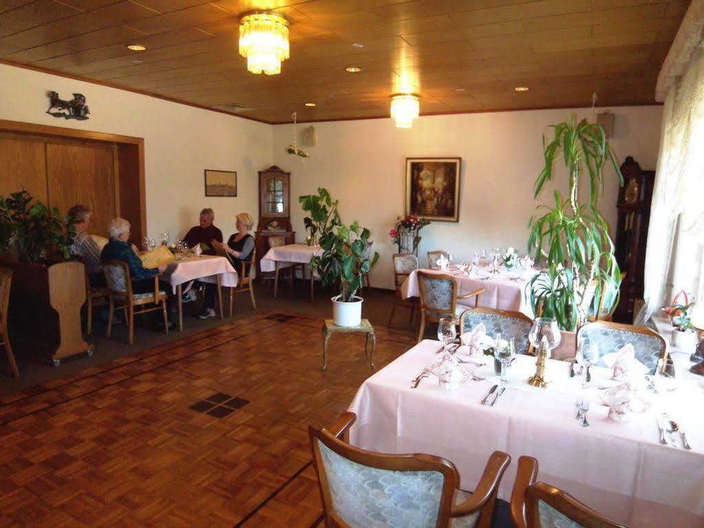 Hotel-Restaurant Vier Linden شتاده المظهر الخارجي الصورة