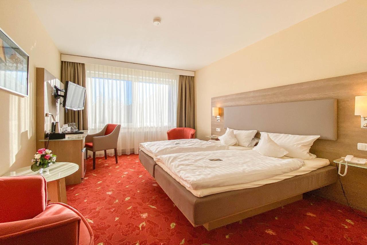 Hotel-Restaurant Vier Linden شتاده المظهر الخارجي الصورة