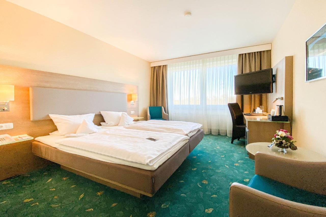 Hotel-Restaurant Vier Linden شتاده المظهر الخارجي الصورة