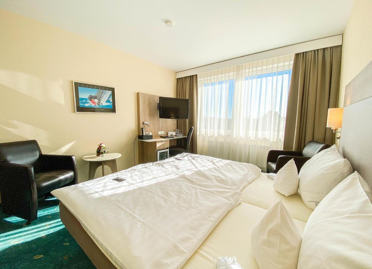 Hotel-Restaurant Vier Linden شتاده المظهر الخارجي الصورة